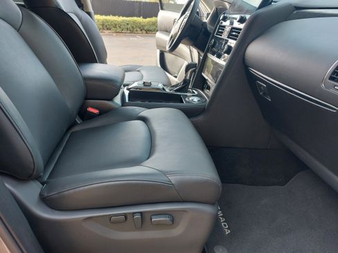 Used 2023 Nissan Armada SV image 21