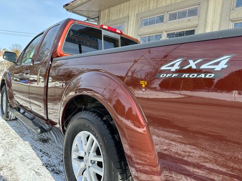 Used 2017 Nissan Frontier SV image 7