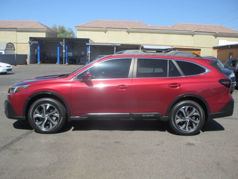Used 2020 Subaru Outback Limited Wagon AWD/4WD image 2