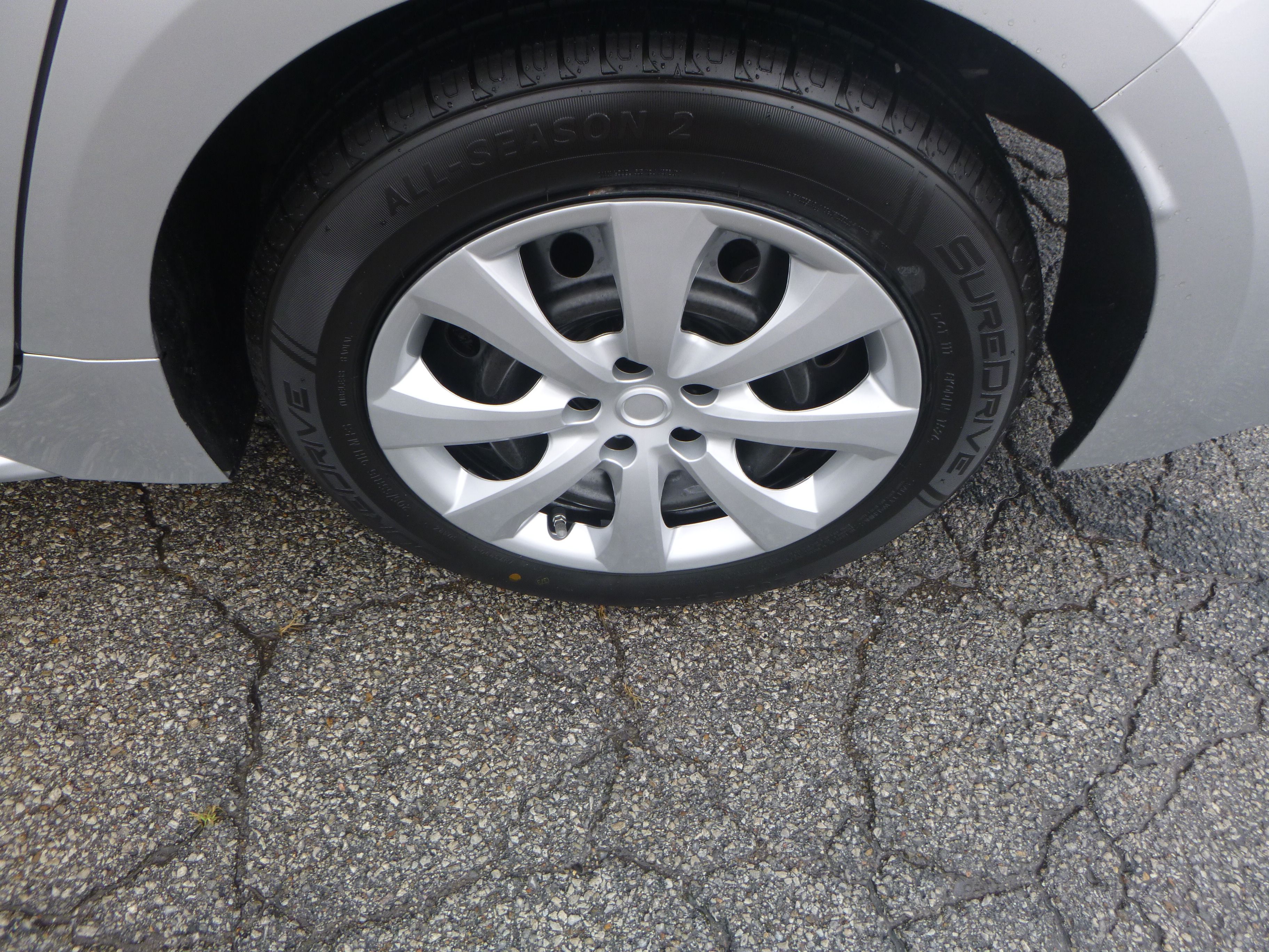 Used 2022 Toyota Corolla LE Sedan FWD image 9