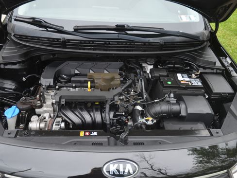 Used 2020 Kia Rio S Hatchback FWD image 27