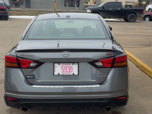 Used 2023 Nissan Altima 2.5 SR image 11