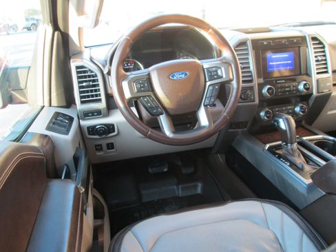 Used 2019 Ford F150 Limited image 14