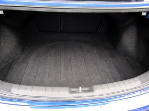 Used 2020 Hyundai Elantra SE Sedan FWD image 17