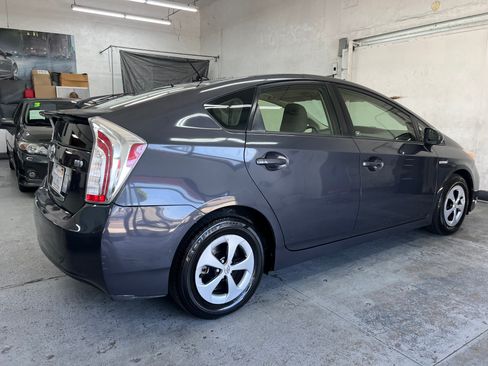 Used 2013 Toyota Prius Two image 5