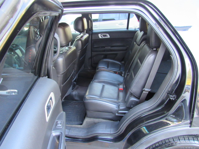 Used 2014 Ford Explorer 4WD XLT image 16