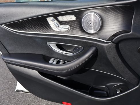 Used 2020 Mercedes-Benz E 450 image 21