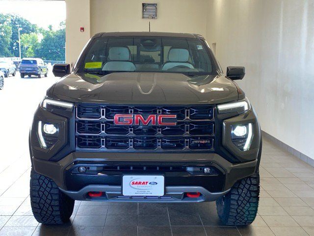 Used 2023 GMC Canyon AT4X AWD/4WD image 3