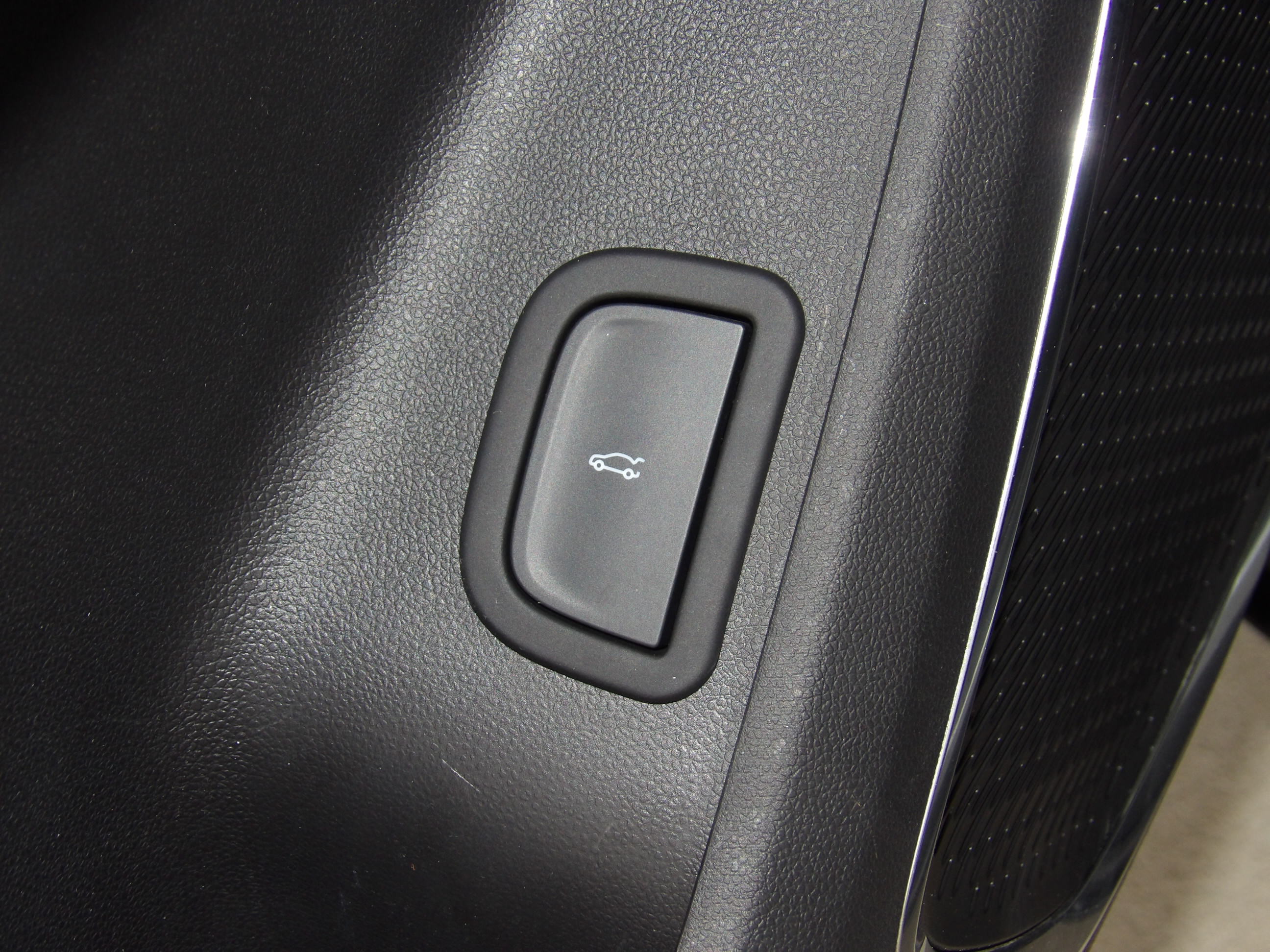 Used 2026 GMC Acadia FWD Elevation image 16