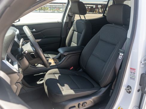 Used 2021 GMC Acadia SLE image 14