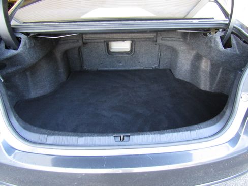 Used 2016 Toyota Avalon XLE Premium image 18