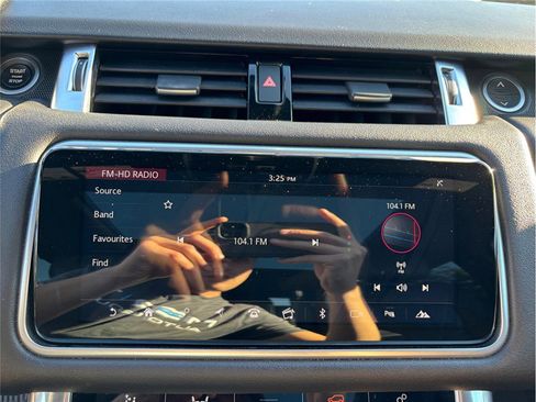 Used 2019 Land Rover Range Rover Sport HSE image 31