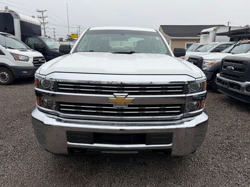 Used 2018 Chevrolet Silverado 2500 image 2