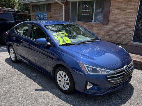 Used 2020 Hyundai Elantra SE Sedan FWD image 4