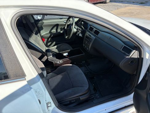 Used 2016 Chevrolet Impala LT image 8