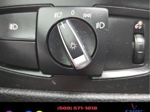 Used 2017 BMW 320i xDrive image 15