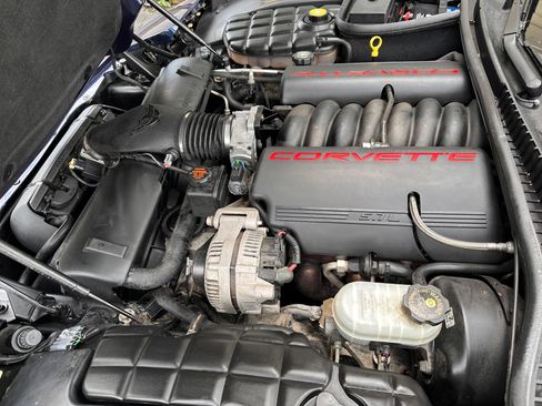 Used 1999 Chevrolet Corvette Convertible RWD image 15