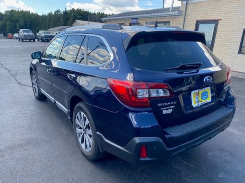 Used 2018 Subaru Outback 3.6R Touring image 19