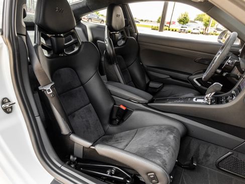 Certified 2019 Porsche 911 Carrera T RWD image 35