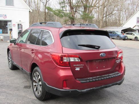 Used 2017 Subaru Outback 2.5i Limited image 7