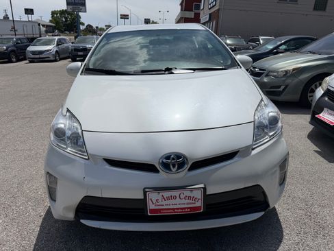 Used 2015 Toyota Prius Two Hatchback 4D FWD image 3