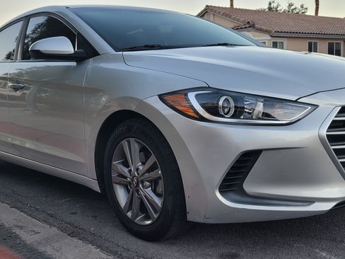 Used 2018 Hyundai Elantra SEL image 5