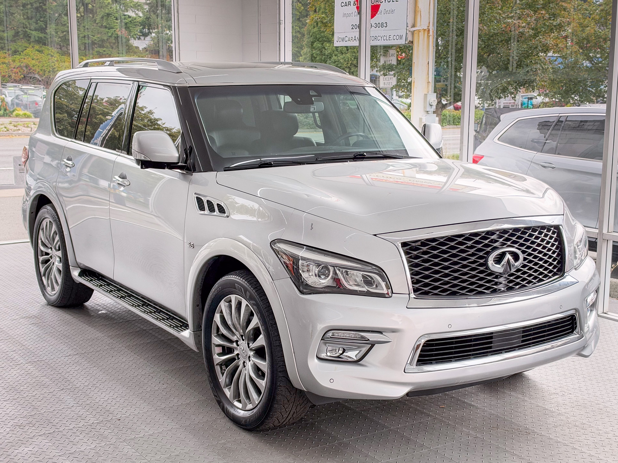Used 2017 INFINITI QX80 2WD image 1