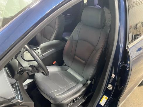 Used 2023 Buick Enclave FWD Essence image 6