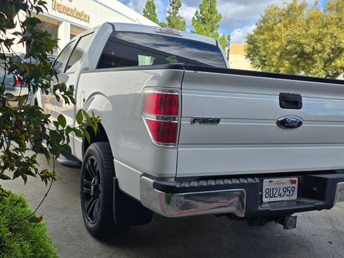 Used 2010 Ford F150 XLT image 11