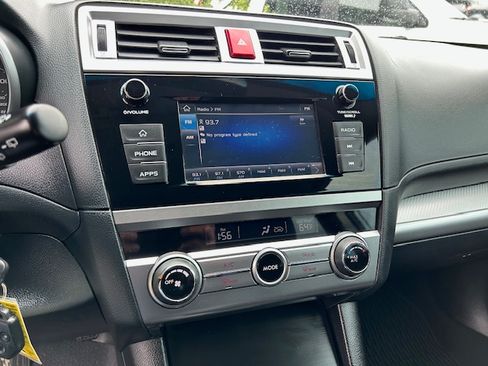 Used 2018 Subaru Outback 2.5i AWD/4WD image 17