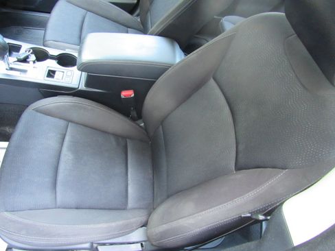 Used 2017 Subaru Legacy 2.5i AWD/4WD image 12