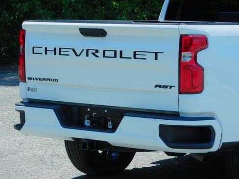 Used 2024 Chevrolet Silverado 1500 2WD Crew Cab RST image 14