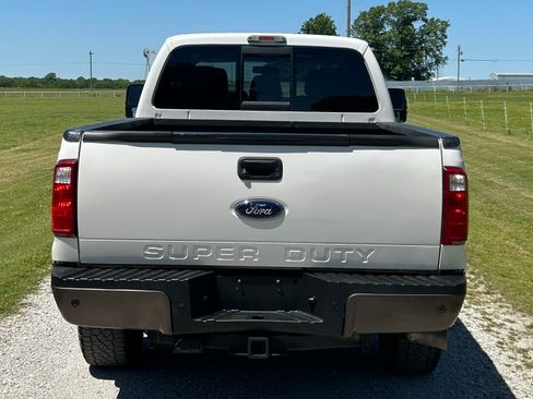 Used 2016 Ford F250 4x4 Crew Cab Super Duty image 6