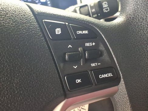 Used 2019 Hyundai Tucson SE AWD/4WD image 12