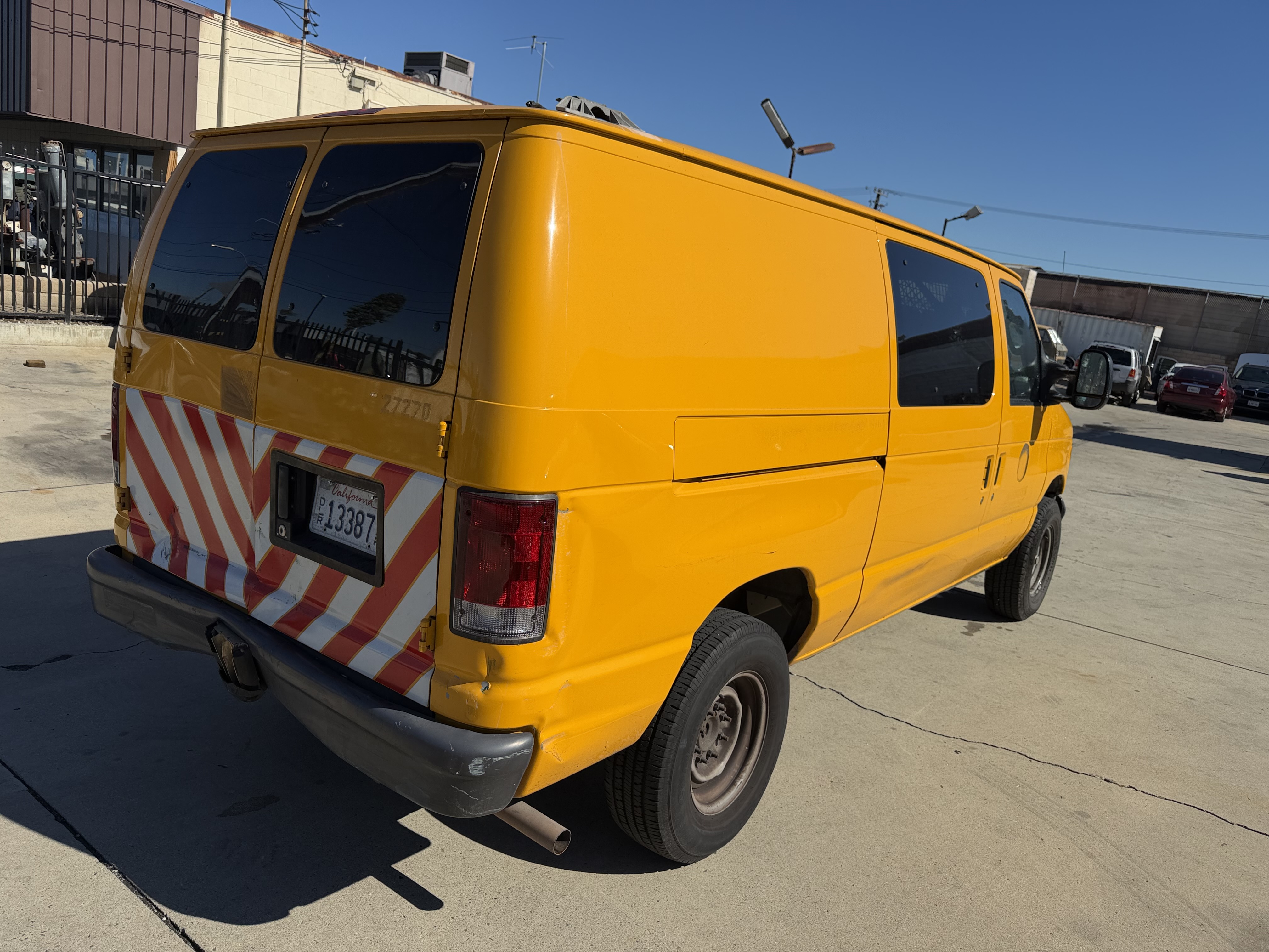 Used 2007 Ford E-250 and Econoline 250 UNAVAIL RWD image 3