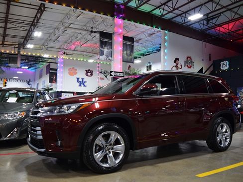 Used 2018 Toyota Highlander Limited image 11
