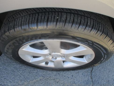 Used 2007 Hyundai Santa Fe SE Sport Utility 4D FWD image 17