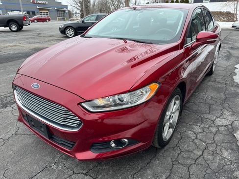 Used 2016 Ford Fusion SE image 3