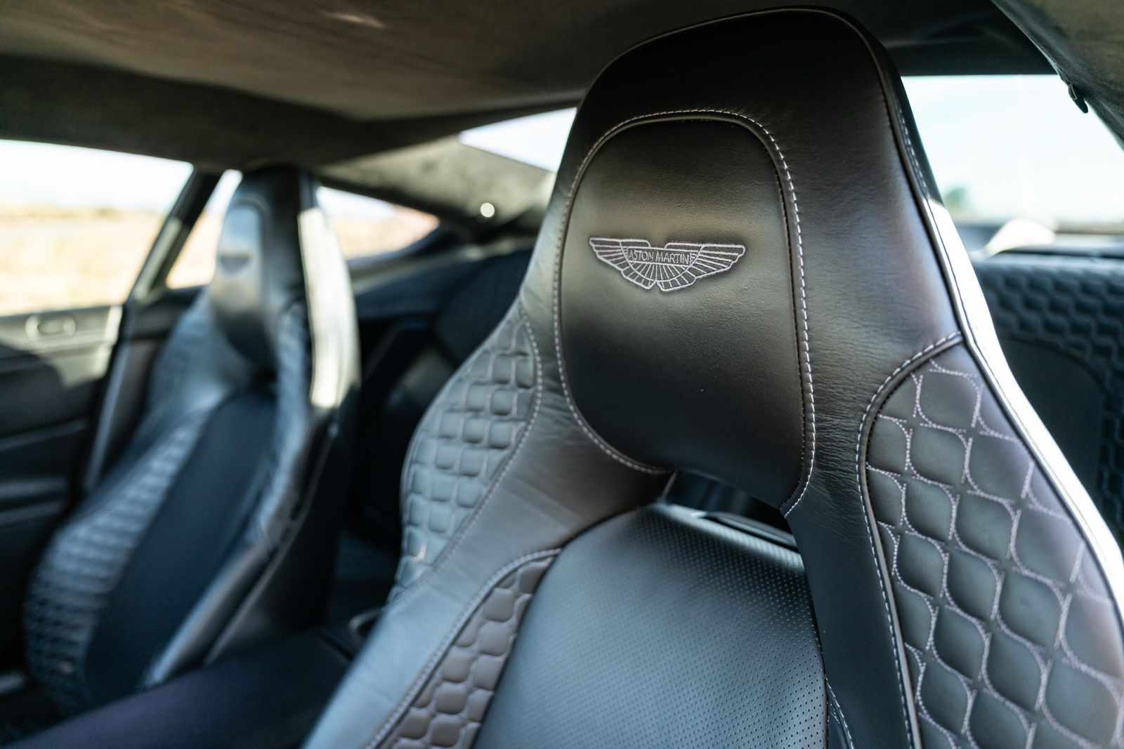 Used 2014 Aston Martin Vanquish Coupe RWD image 19