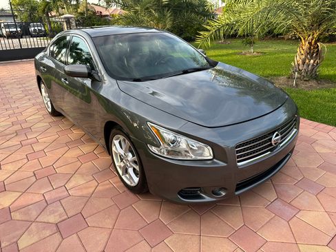 Used 2014 Nissan Maxima SL FWD image 3