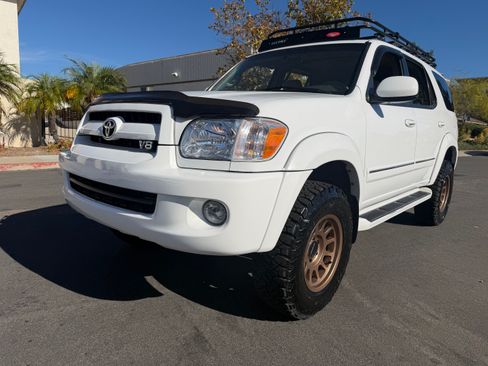 Used 2007 Toyota Sequoia 4WD SR5 image 5