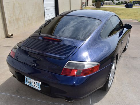 Used 2001 Porsche 911 Coupe RWD image 11