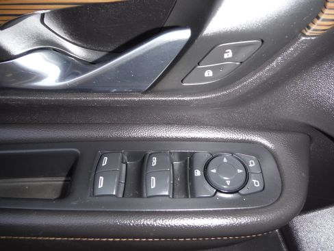 Used 2019 GMC Terrain SLE image 15