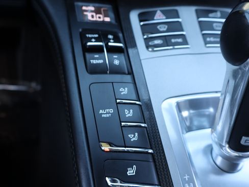 Used 2016 Porsche Panamera GTS image 34