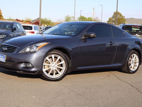 Used 2013 INFINITI G37 image 2