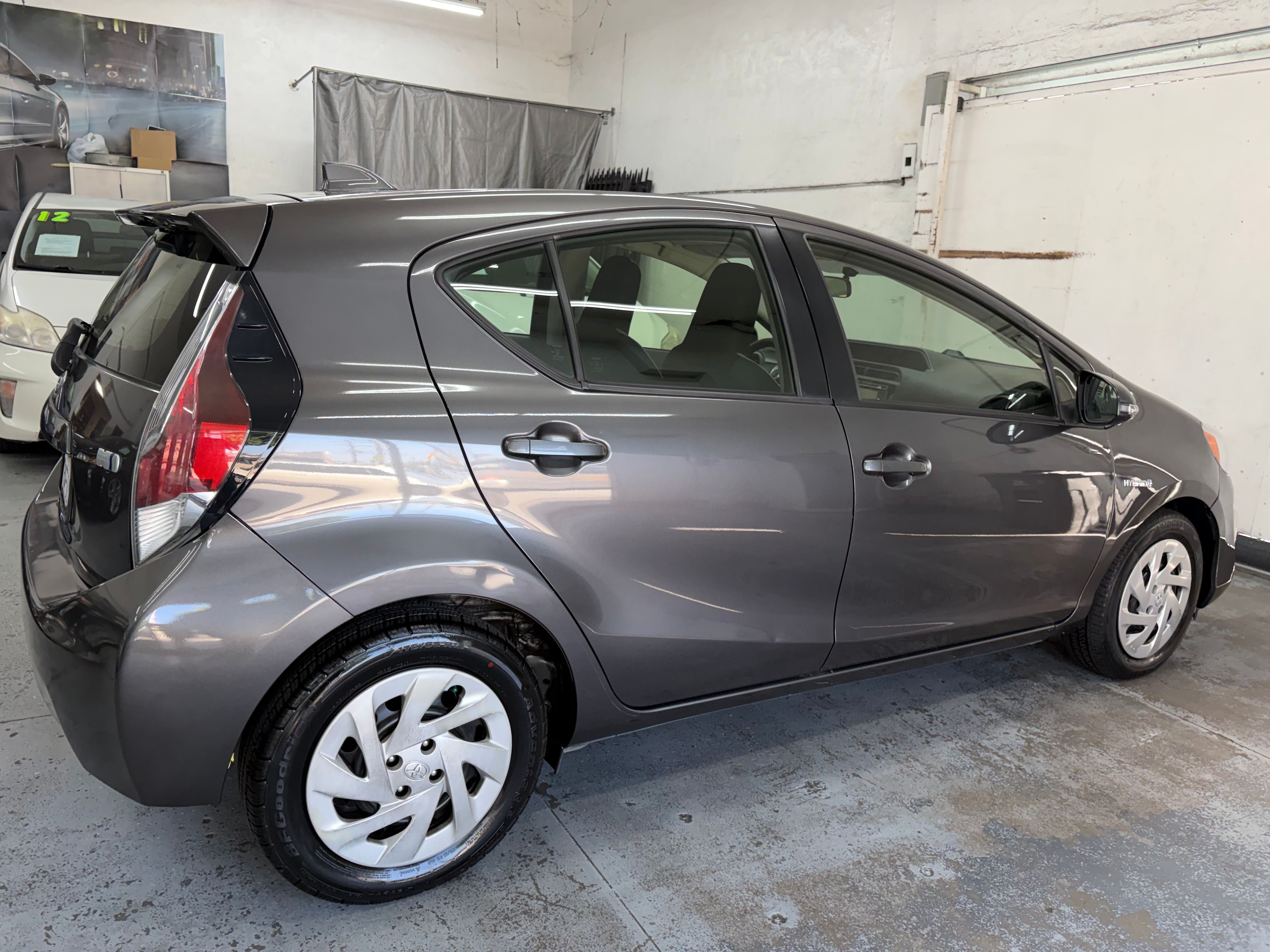 Used 2016 Toyota Prius C One FWD image 8