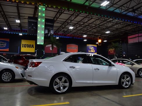 Used 2015 Chevrolet Malibu LTZ image 8