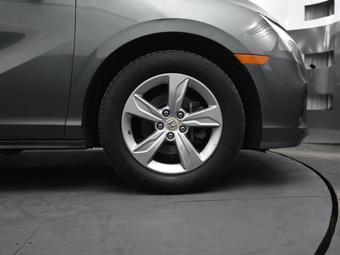 Used 2018 Honda Odyssey EX-L image 16