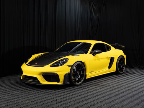 Used 2023 Porsche 718 Cayman GT4 RS RWD image 3