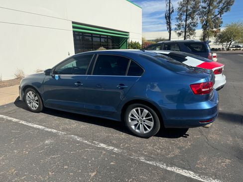 Used 2015 Volkswagen Jetta TDI SE image 2